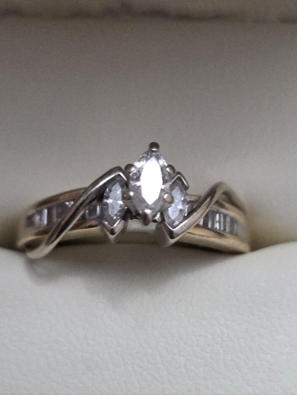 14K Gold Two-Tone Marquise Diamond Ring - Size 7 (Includes Jared Box)